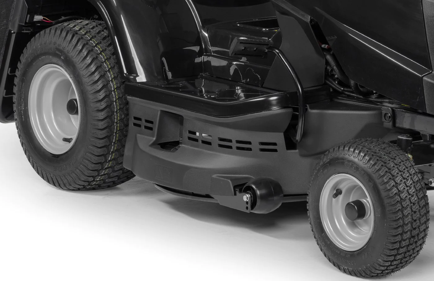 Alpina Rasentraktor AT4 84 A – Modell 2024 - Image 4